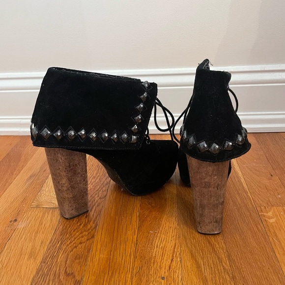 Suede Boots - Picture 4 of 5